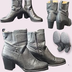 Naturalizer Faux Leather Ankle Boots, size 9